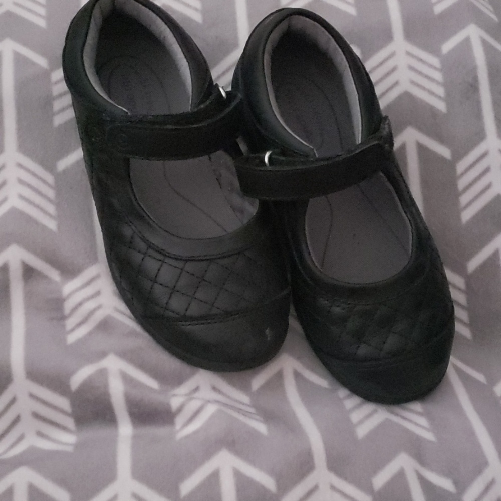 Girls  dress shoes